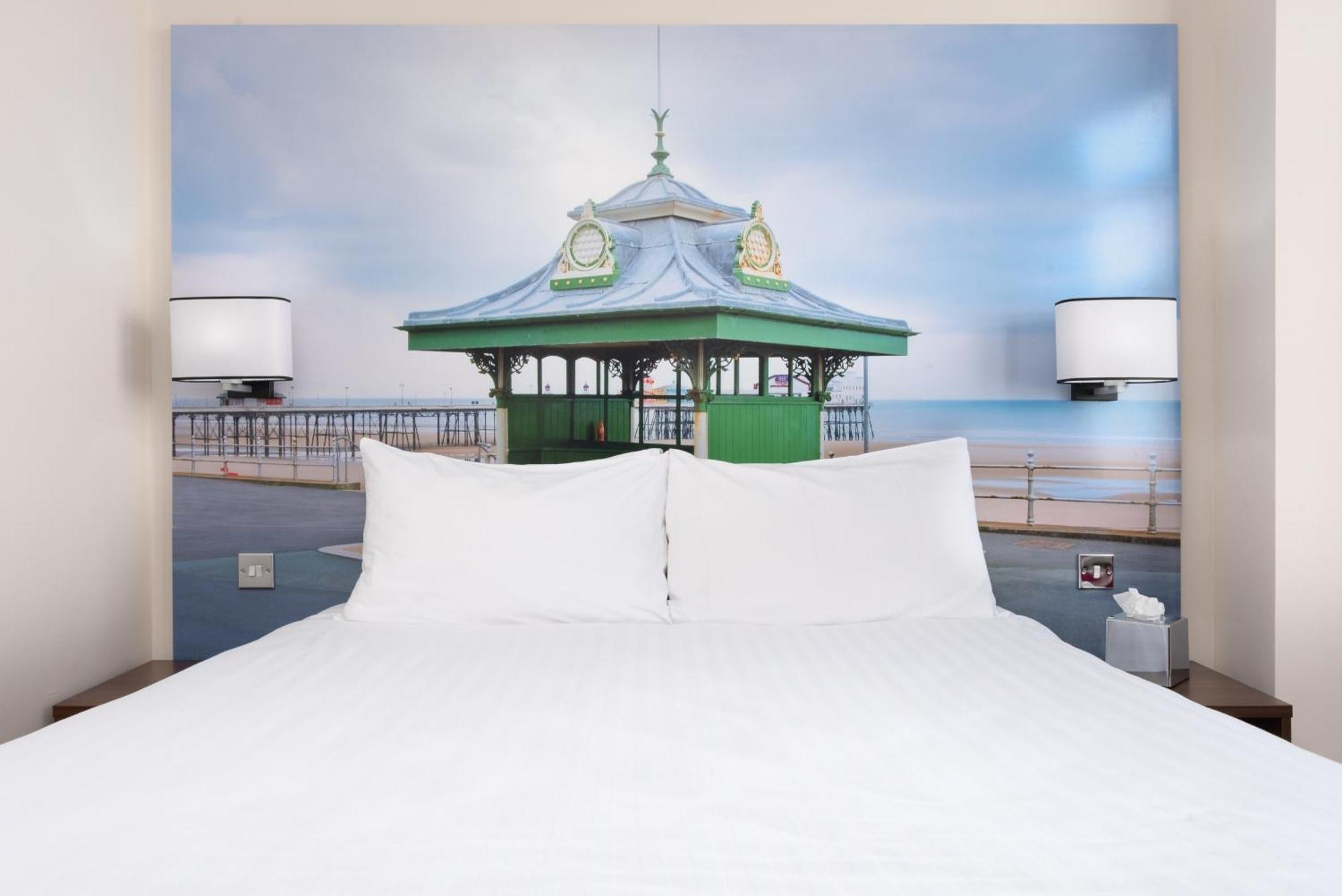 Best Western Carlton Hotel Blackpool Bagian luar foto